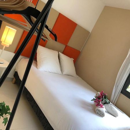 Appartement Montfleury, 2 Terrasses, 2 Chambres , 2 Sdb , Pkg Prive Piscine, 15 Min Walk To Croisette Beach And Palais Des Festivals Cannes Luaran gambar
