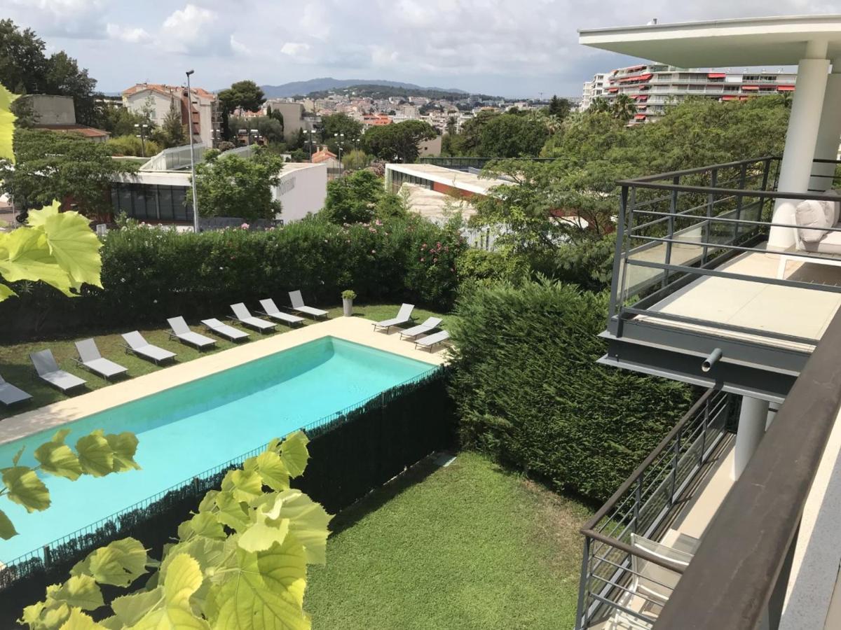 Appartement Montfleury, 2 Terrasses, 2 Chambres , 2 Sdb , Pkg Prive Piscine, 15 Min Walk To Croisette Beach And Palais Des Festivals Cannes Luaran gambar