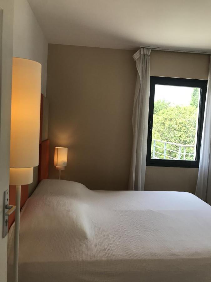 Appartement Montfleury, 2 Terrasses, 2 Chambres , 2 Sdb , Pkg Prive Piscine, 15 Min Walk To Croisette Beach And Palais Des Festivals Cannes Luaran gambar