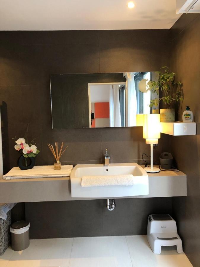 Appartement Montfleury, 2 Terrasses, 2 Chambres , 2 Sdb , Pkg Prive Piscine, 15 Min Walk To Croisette Beach And Palais Des Festivals Cannes Luaran gambar